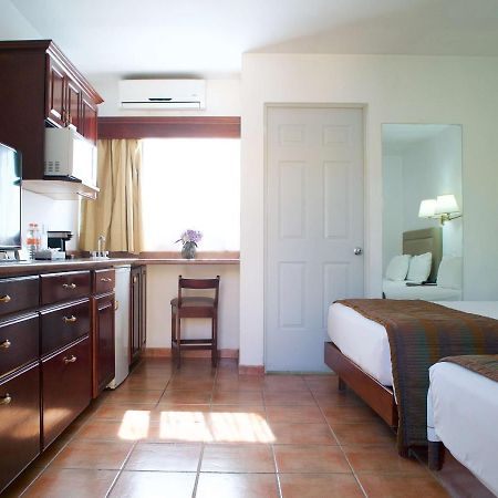 Best Western Saltillo Buitenkant foto