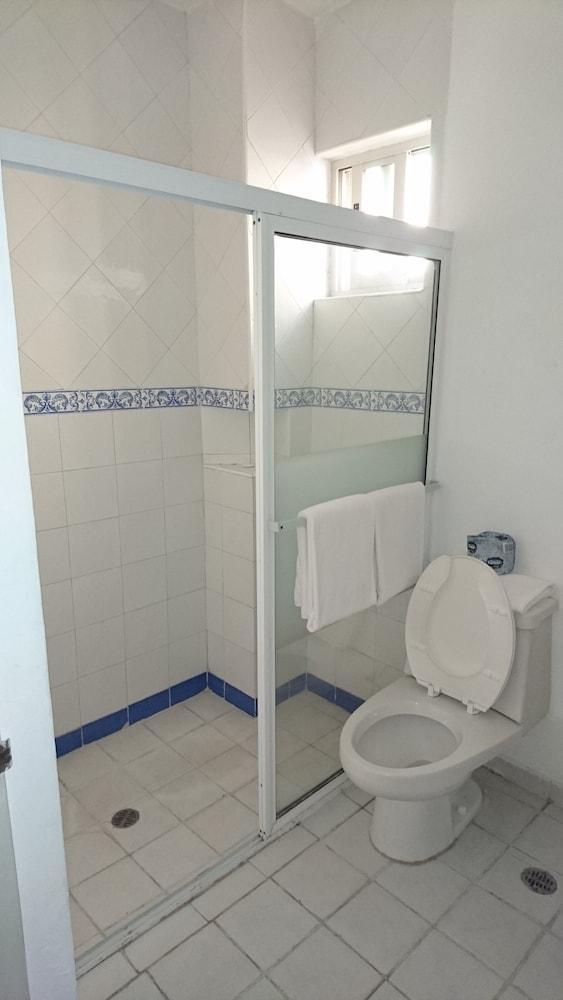 Best Western Saltillo Buitenkant foto