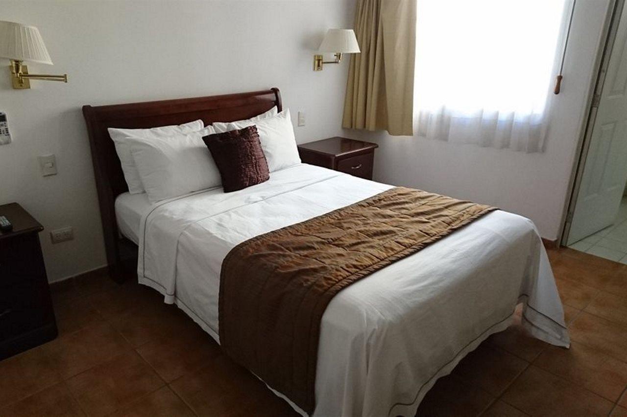Best Western Saltillo Buitenkant foto