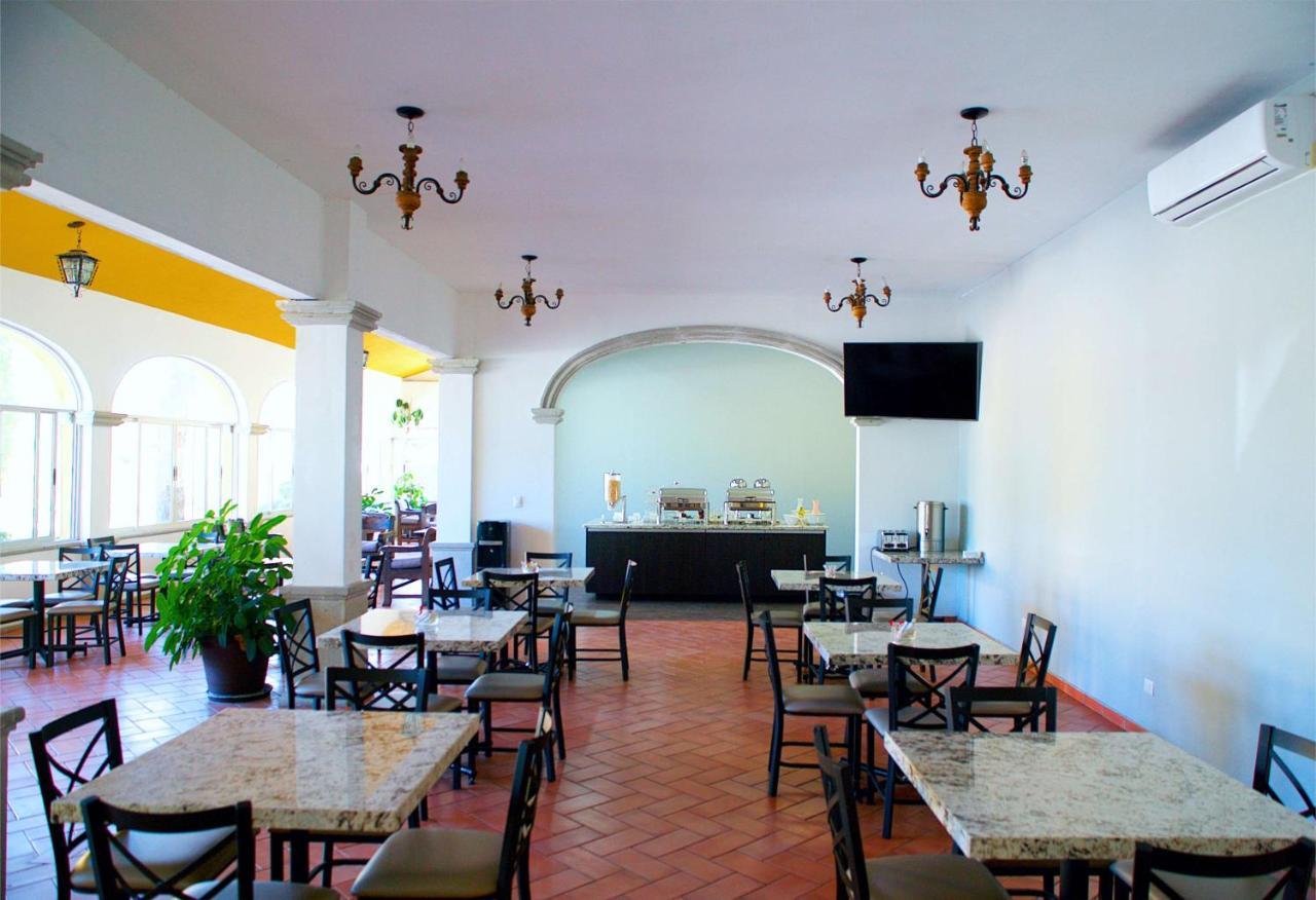 Best Western Saltillo Buitenkant foto