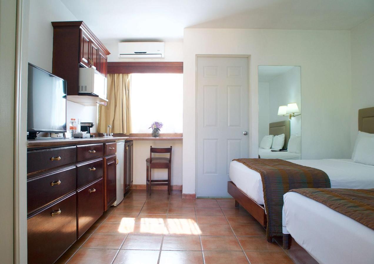 Best Western Saltillo Buitenkant foto