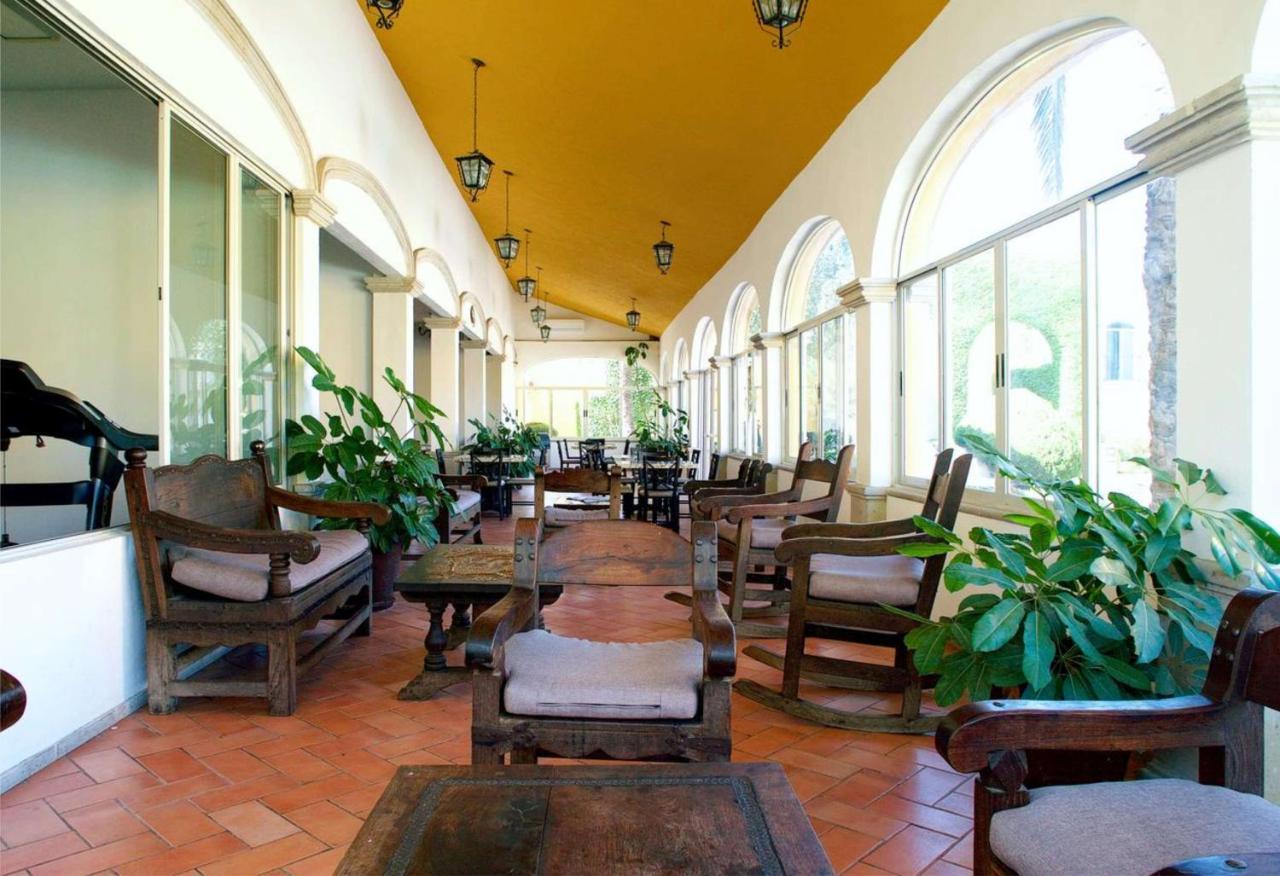 Best Western Saltillo Buitenkant foto